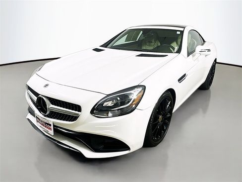 Used 2020 Mercedes-Benz SLC 300 SLC 300 image 3