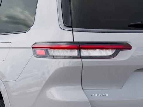 New 2026 Jeep Grand Cherokee L Limited image 9