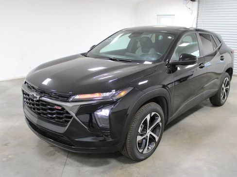 Used 2024 Chevrolet Trax RS w/ Driver Confidence Package image 4