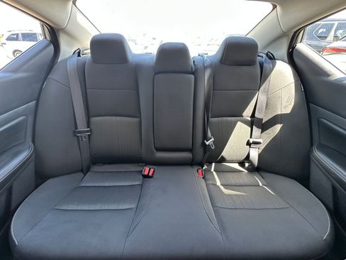 Used 2025 Nissan Altima 2.5 SV FWD image 39