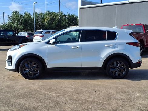 Used 2022 Kia Sportage LX w/ LX FWD Value Edition Package image 5