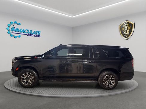Used 2024 Chevrolet Suburban Z71 w/ Luxury Package AWD/4WD image 2