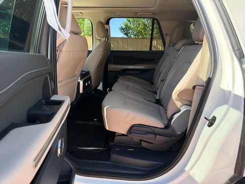 Used 2022 Ford Expedition Max Limited AWD/4WD image 23