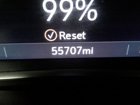 Used 2023 Chevrolet Traverse RS image 36