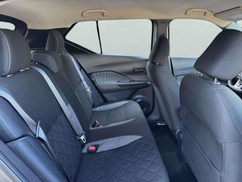 Used 2020 Nissan Kicks S FWD image 40