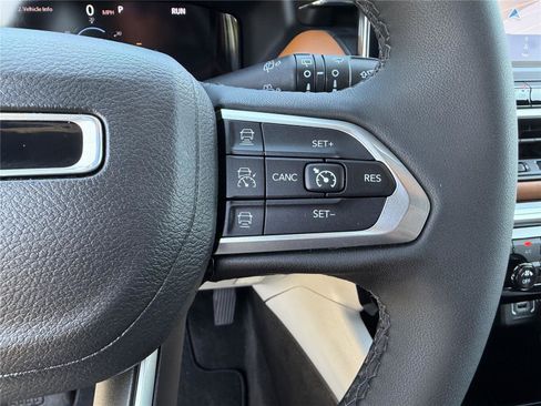Used 2023 Jeep Compass Limited w/ Elite Group AWD/4WD image 14