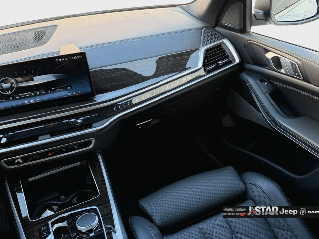 Used 2024 BMW X5 sDrive40i w/ Premium Package RWD image 30
