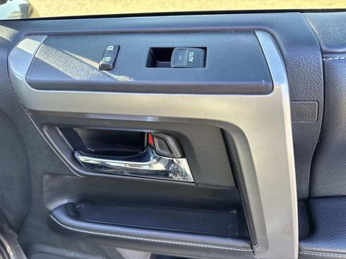 Used 2018 Toyota 4Runner SR5 image 18