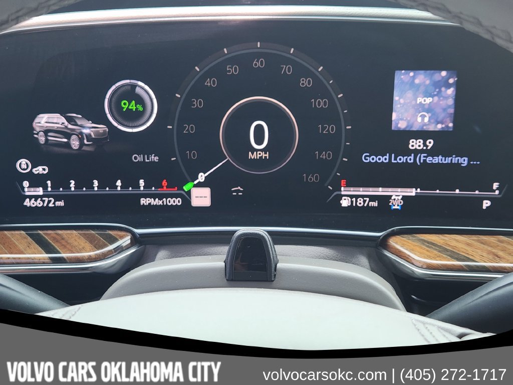 Used 2023 Cadillac Escalade ESV Premium Luxury Platinum AWD/4WD image 12