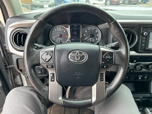 Used 2019 Toyota Tacoma SR5 image 25