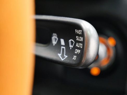 Used 2012 McLaren MP4-12C Coupe RWD image 36