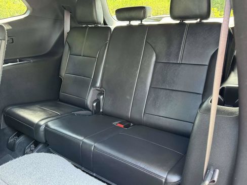 Used 2025 GMC Acadia Elevation w/ Elevation Premium Package FWD image 18