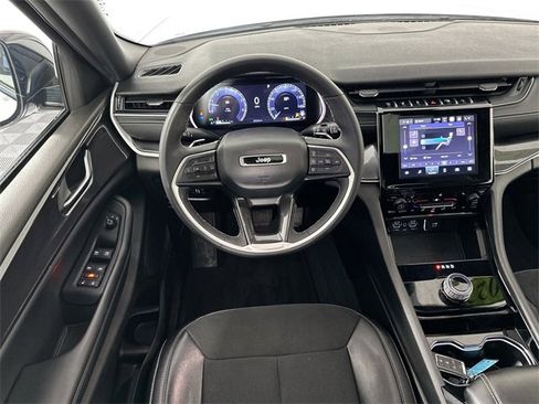 Used 2023 Jeep Grand Cherokee L Laredo image 22