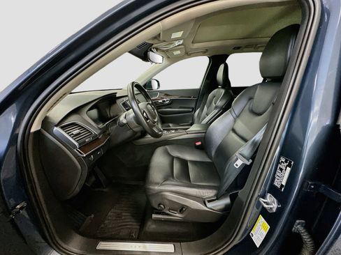 Used 2019 Volvo XC90 T5 Momentum w/ Protection Package Premier AWD/4WD image 13