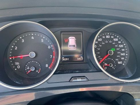 Used 2021 Volkswagen Tiguan SE FWD image 6