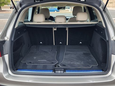 Used 2022 Mercedes-Benz GLC 300 4MATIC image 17