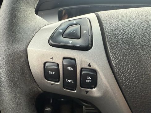 Used 2013 Ford Taurus SHO image 19