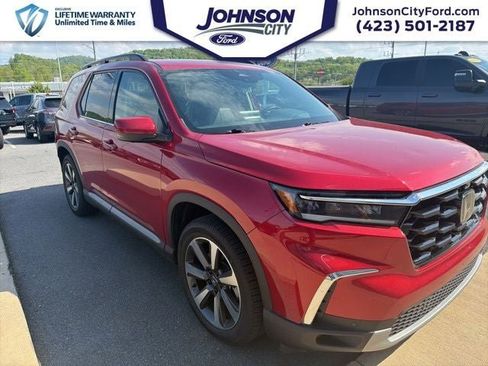 Used 2024 Honda Pilot Elite image 1