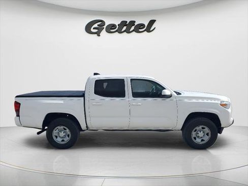 Certified 2023 Toyota Tacoma SR AWD/4WD image 3