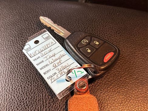 Used 2015 Jeep Wrangler Rubicon w/ Power Convenience Group image 26