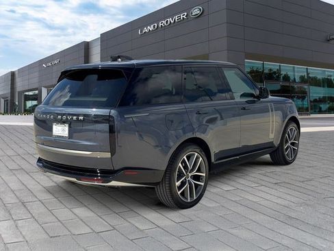 New 2026 Land Rover Range Rover SE image 5