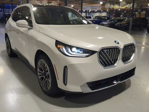 Used 2026 BMW X3 xDrive30i w/ Premium Package AWD/4WD image 5