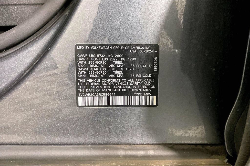Used 2024 Volkswagen Atlas SE FWD image 33