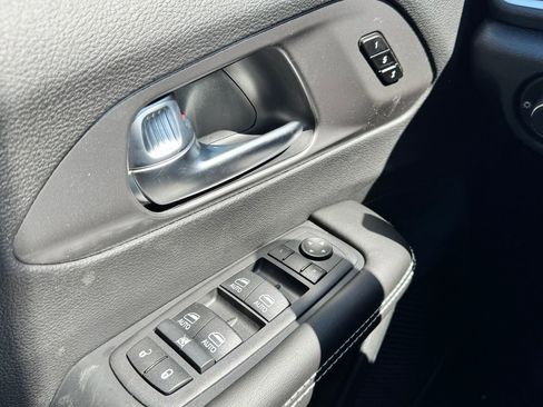 New 2026 Chrysler Pacifica Select image 22