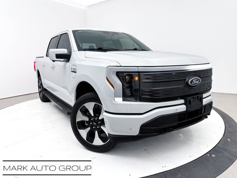 Used 2023 Ford F150 Lightning Platinum image 1