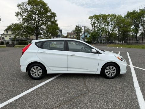 Used 2016 Hyundai Accent SE FWD image 8