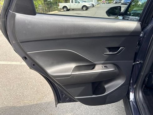 Used 2025 Hyundai Kona SEL FWD image 30