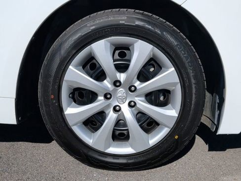 Used 2024 Toyota Corolla LE FWD image 9