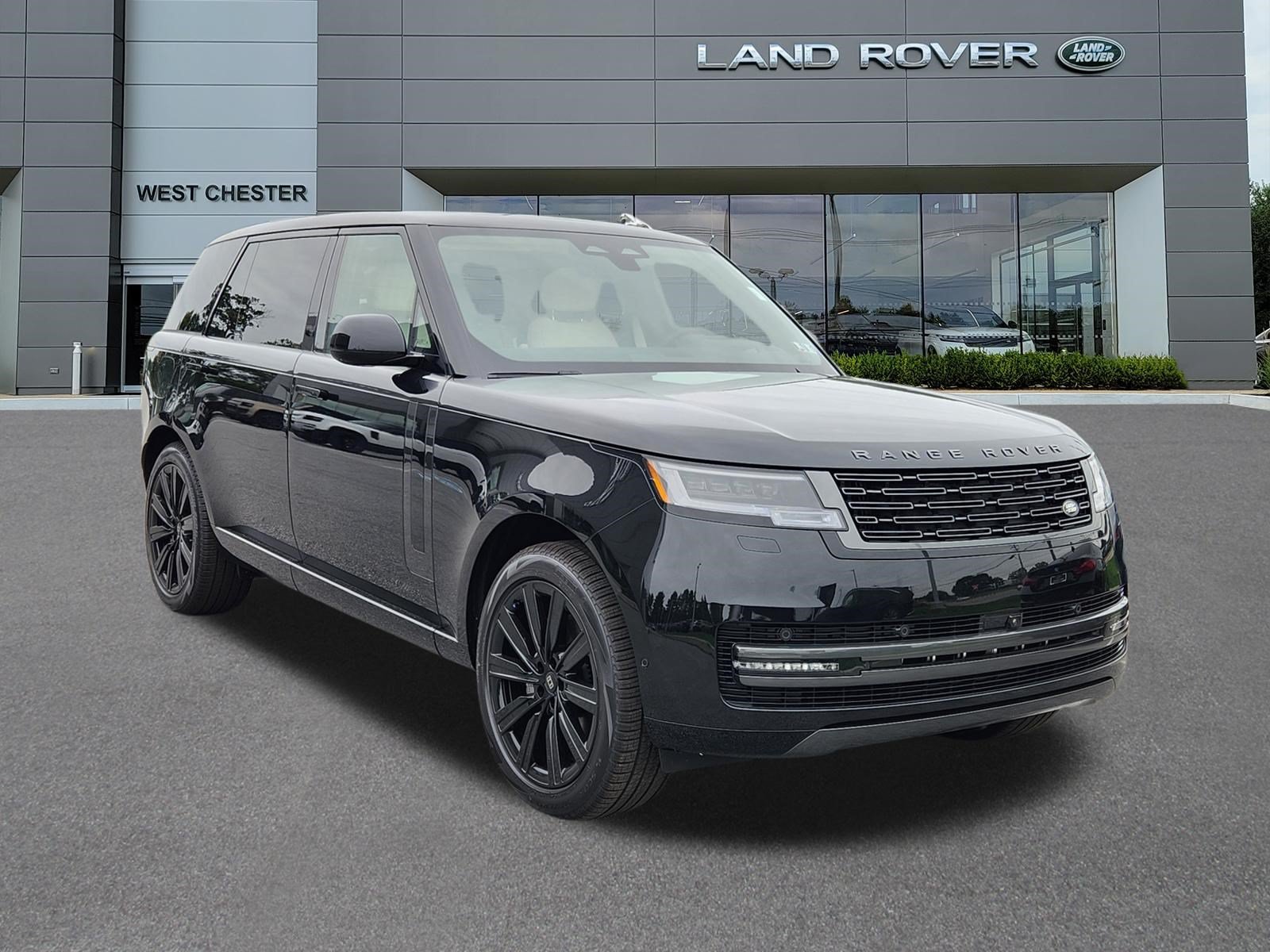 New 2027 Land Rover Range Rover Long Wheelbase SE AWD/4WD image 2