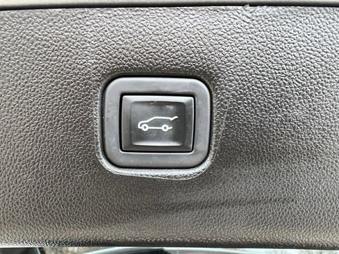 Used 2023 Chevrolet Blazer LT w/ Convenience Package image 16