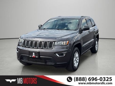 Used 2018 Jeep Grand Cherokee Laredo AWD/4WD image 1