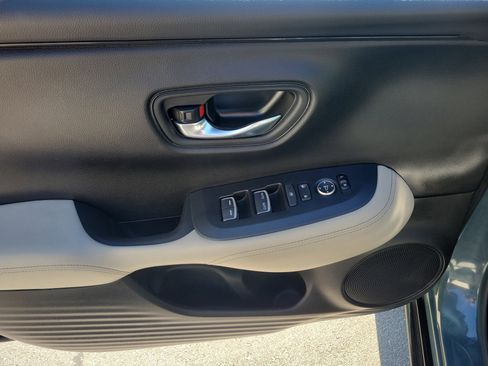 Used 2024 Honda HR-V EX-L image 17