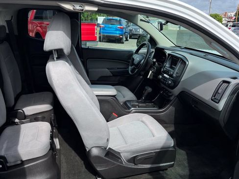 Used 2016 Chevrolet Colorado W/T w/ WT Convenience Package AWD/4WD image 6