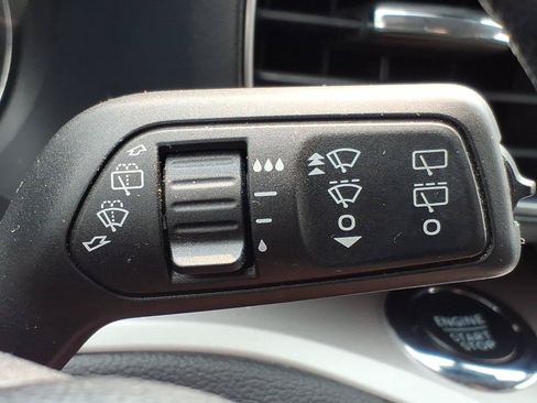 Used 2023 Ford Explorer XLT w/ Equipment Group 202A AWD/4WD image 28