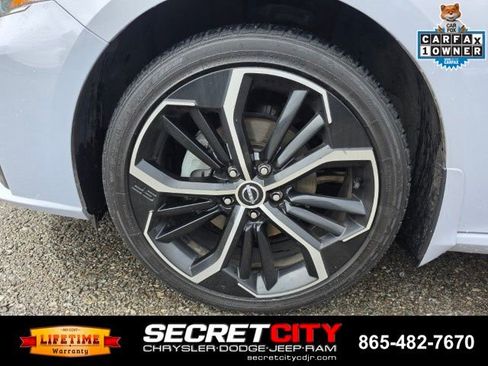 Used 2024 Nissan Altima 2.5 SR FWD image 9