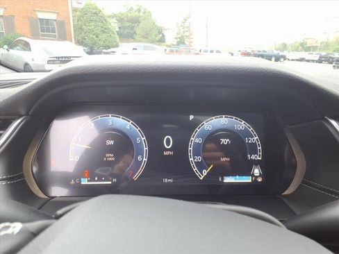 New 2025 Jeep Grand Cherokee L Altitude image 15