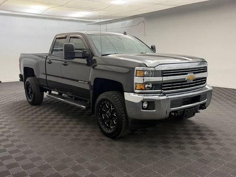 Used 2015 Chevrolet Silverado 2500 LT w/ LT Convenience Package AWD/4WD image 5