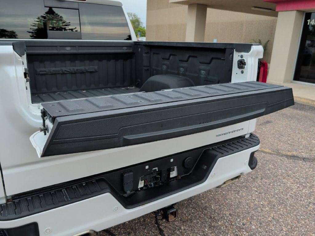 Used 2023 GMC Sierra 1500 Denali w/ Technology Package AWD/4WD image 46