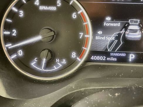 Used 2023 Nissan Rogue SV w/ SV Premium Package FWD image 13