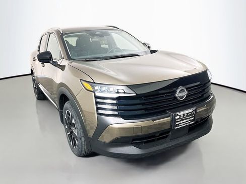 Used 2026 Nissan Kicks SV w/ Cold Weather Package AWD/4WD image 1