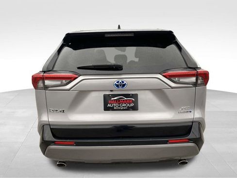 Used 2020 Toyota RAV4 XSE image 3