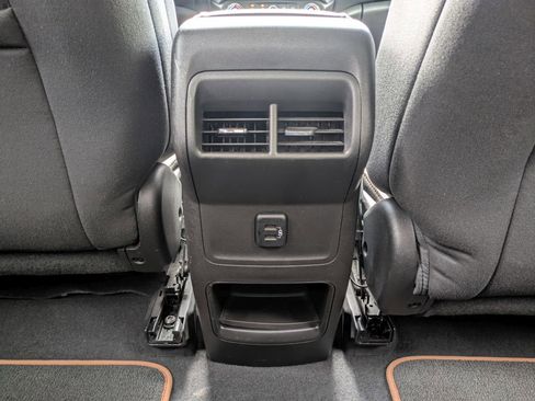 Used 2017 GMC Acadia SLE w/ Driver Alert Package I AWD/4WD image 29