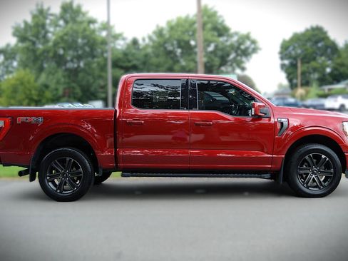 Used 2021 Ford F150 Lariat w/ Equipment Group 502A High AWD/4WD image 4