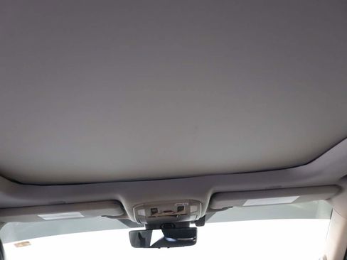 Used 2025 Toyota Highlander Platinum image 13