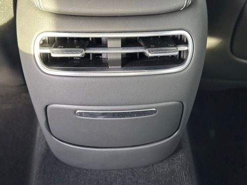 Used 2025 Genesis G90 3.5T image 21