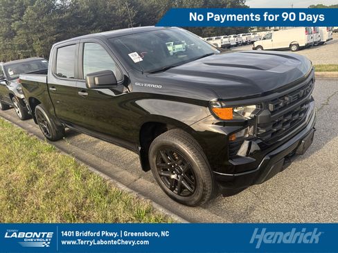 Used 2023 Chevrolet Silverado 1500 Custom AWD/4WD image 1